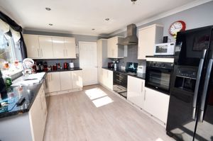 Kitchen- click for photo gallery